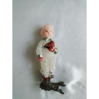 Мальчик с коньками.Каталог.