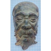 Бронзовая голова