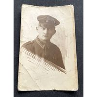 Фотооткрытка 1 Мировая война / Немецкий солдат / Полевая форма (Feldgrau) фуражка (Feldmutze)