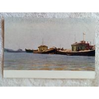 1953. Соколов. Баржи на Волге