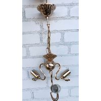 Люстра Орхидея на 3 лампочки золотистого цвета б/у