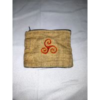 Холщёвый кошелек с вышивой Трискелиона