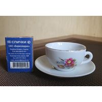 Фарфоровая посуда кукольная, винтаж. Миниатюрная чайная пара + 2 блюдца.