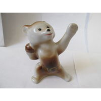 СТАТУЭТКА МИШКА СПОРТСМЕН.