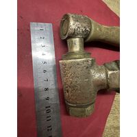 Старинный бочковой кран.