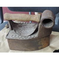 Утюг с трубой 20-30-е годы Польша. Размер 7.5.