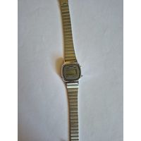 Часы casio LA670WE. С рубля