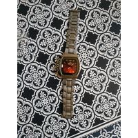 Часы наручные с браслетом.  В коллекцию,ремонт,на запчасти.Состояние на скане.