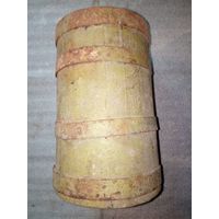 Старинный деревянный бочонок