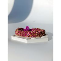 Широкий вязаный браслет из бисера