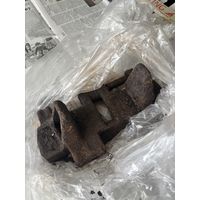 Старинный трак от гусеничной техники