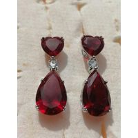 Серьги серебро 925 пробы, с красными камнями