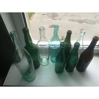 Старинные бутылки с клеймами.
