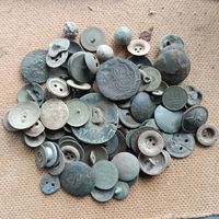 ПУГОВИЦЫ И МОНЕТА