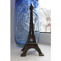 Красивый сувенир из Парижа "Эйфелева Башня"