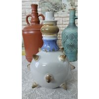 Бутылки, штофы для коллекций.