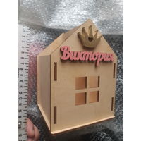 Подставка для ручек и карандашей, в виде домика, Виктория.