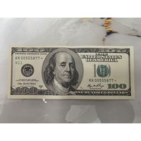 Купюра 100 доларов со звезочкой. Красивый номер. Смещен рисунок