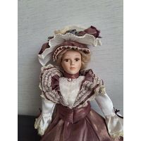 Кукла фарфоровая интерьерная