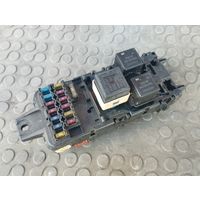Блок предохранителей Mitsubishi Carisma