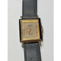 Часы кварцевые OMAX . С рубля .