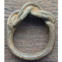 Лжевитое кольцо старинное