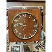 Часы настенные Янтарь. СССР, 80-е годы. 2 шт.