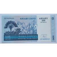 Мадагаскар 100 ариари 2004