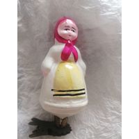 Ёлочная игрушка ссср девочка русская из серии дружба народов