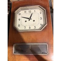 Часы  янтарь