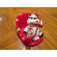 Статуэтка ,,Времен 1990-х.Подставка для телефона ;