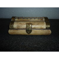 Шкатулка. Ручная работа. Индия. Кость и латунь