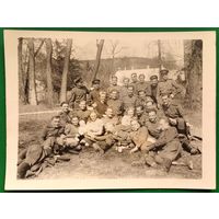 Фото группы военных. 1945-46 г. 9х11 см.