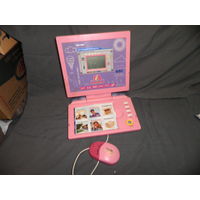 Розовый детский обучающий компьютер Всезнайка,предназначен для обучения детей алфавиту,счёту и другим базовым навыкам.С рубля.