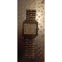 Часы наручные OMAX кварцевые, женские