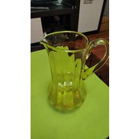 Графин из СССР. Светло-зелёное стекло.