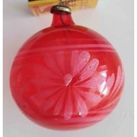 Елочная игрушка СССР. Большой прозрачный шар красный