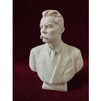 Бюст Максим Горький, высота 21 см. ЛФЗ, фарфор