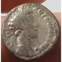 14 Римская империя.Антоний Пий (138-161) денарий серебро 159-160 Рим