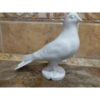 Статуэтка голубь