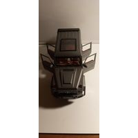 Модель Автомобиль MERSEDES. Масштаб примерно 1:20