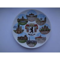 Тарелка настенная Берлин.