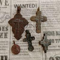 Лот крестики и образок