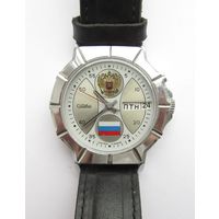 Все лоты с рубля.Часы Слава,герб,флаг России,тикают