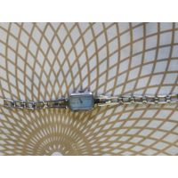 Часы наручные  с браслетом ЛУЧ  . В ремонт,коллекцию,на запчасти. Состояние на скане.