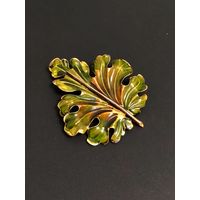 Брошь Weiss лист