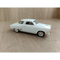 1/43 1951 Studebaker Champion Deluxe Starlight Coupe