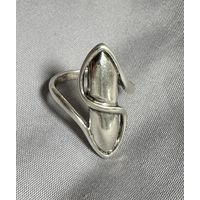 Кольцо серебряное 925 пробы. 20
