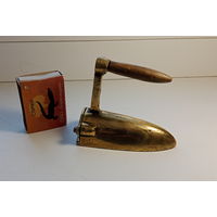 Утюг латунный маленький воротничковый 9 см 160 грамм