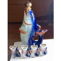 Винтажный фарфоровый графин-штоф  Рыбки , изготовленный на Городницком фарфоровом заводе (ГФЗ) в период 1960–1970-х годов.